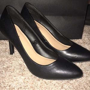 Merona black heel